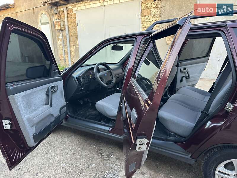 Универсал ВАЗ / Lada 2111 2008 в Николаеве фото 25 Универсал ВАЗ / Lada 2111 2008 в Николаеве