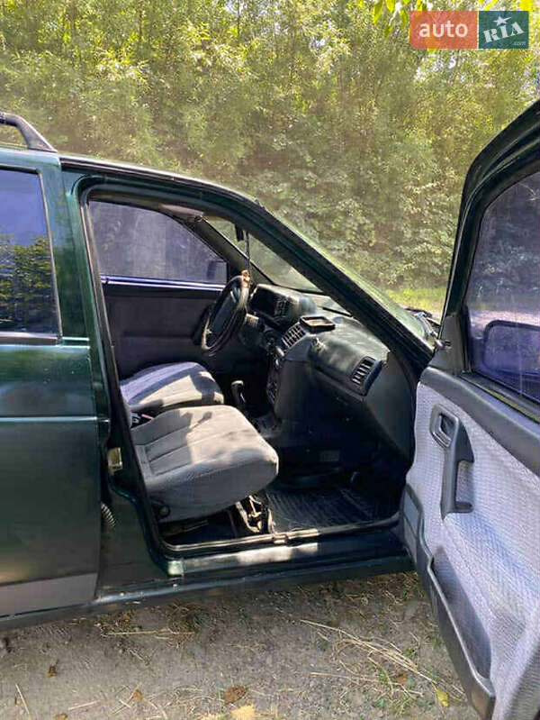 ВАЗ / Lada 2111 2002 ВАЗ / Lada 2111 2002