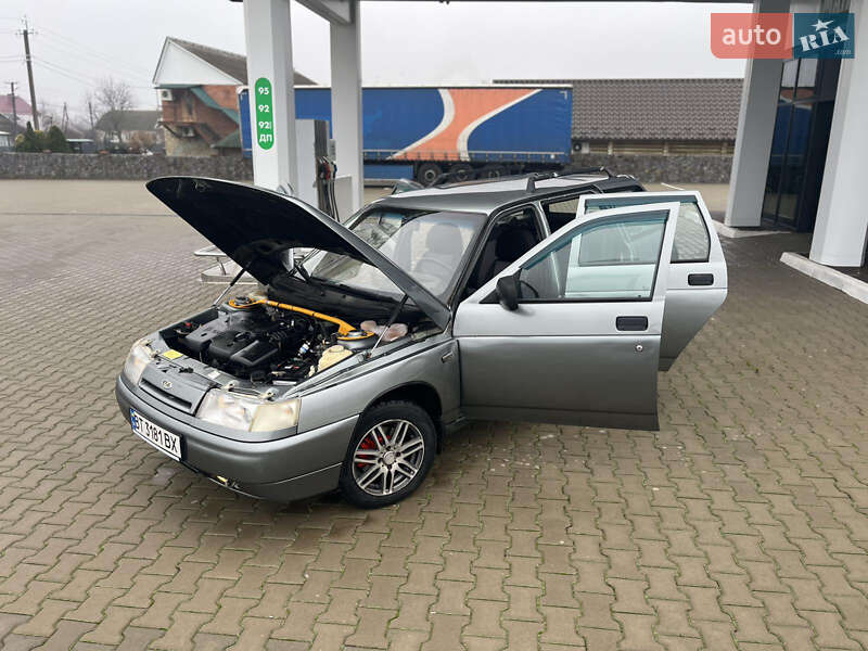 Универсал ВАЗ / Lada 2111 2005 в Первомайске