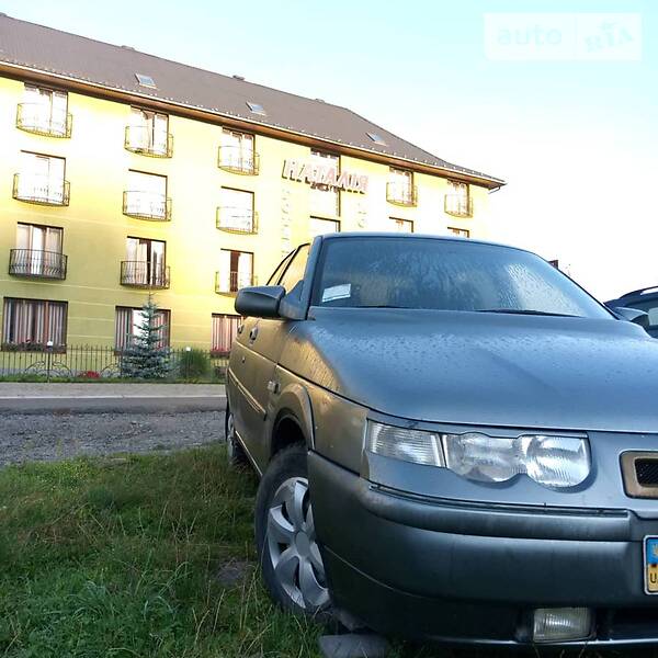 Хэтчбек ВАЗ / Lada 2112 2004 в Воловце