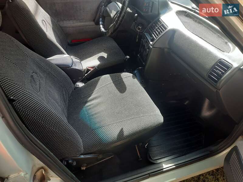 Хэтчбек ВАЗ / Lada 2112 2002 в Первомайске