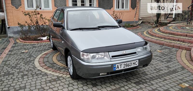 Хэтчбек ВАЗ / Lada 2112 2006 в Хотине