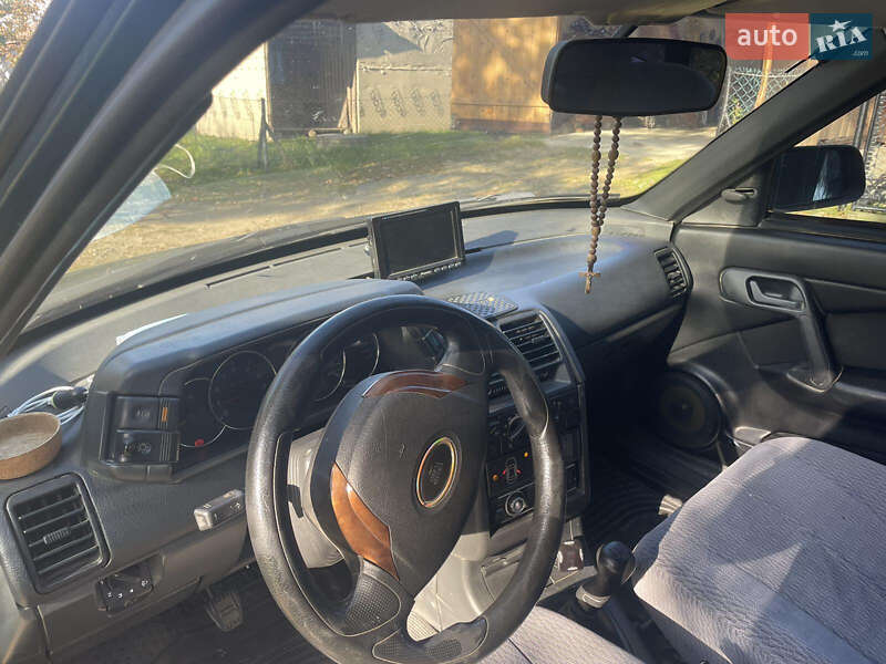 Хэтчбек ВАЗ / Lada 2112 2002 в Самборе фото 2 Хэтчбек ВАЗ / Lada 2112 2002 в Самборе