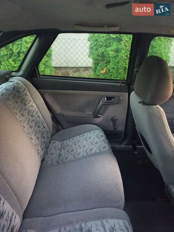 Хэтчбек ВАЗ / Lada 2112 2006 в Ровно