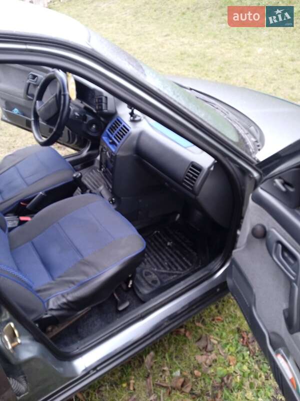 Хэтчбек ВАЗ / Lada 2112 2006 в Тальном фото 5 Хэтчбек ВАЗ / Lada 2112 2006 в Тальном