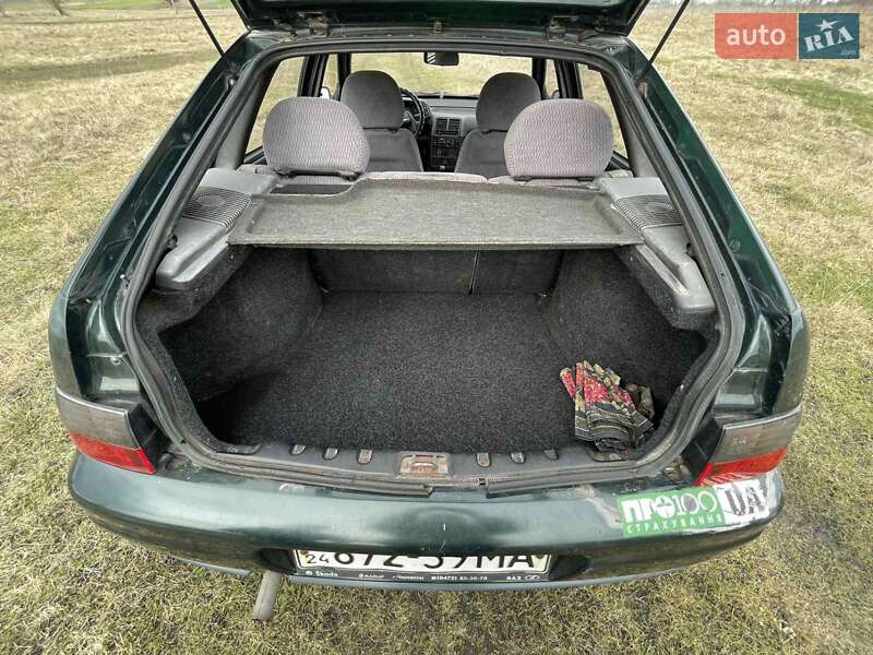 Хетчбек ВАЗ / Lada 2112 2002 в Черкасах фото 15 Хетчбек ВАЗ / Lada 2112 2002 в Черкасах