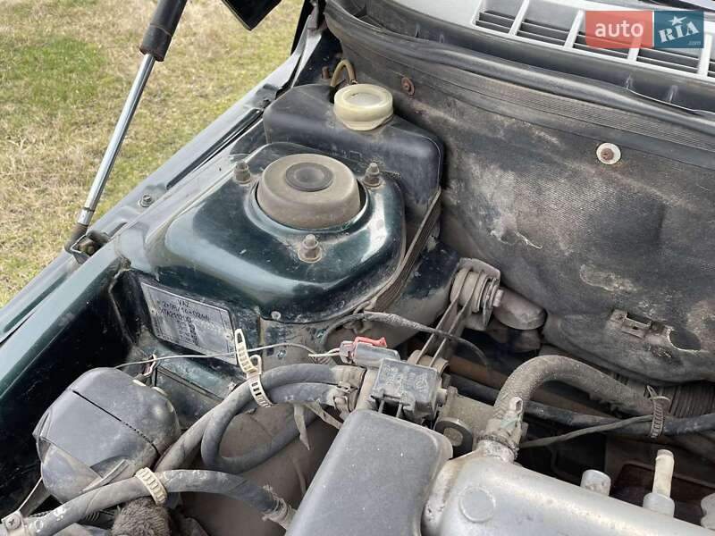 Хетчбек ВАЗ / Lada 2112 2002 в Черкасах фото 22 Хетчбек ВАЗ / Lada 2112 2002 в Черкасах