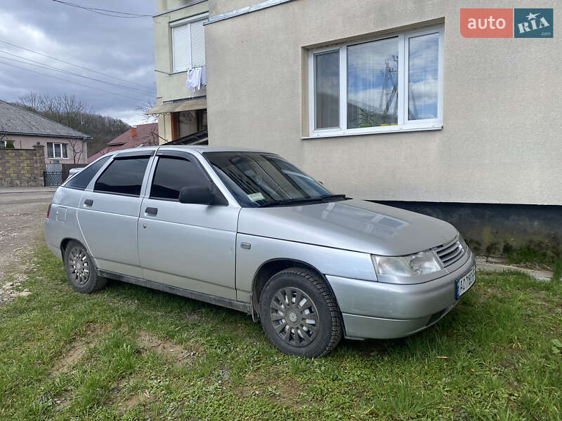 Хэтчбек ВАЗ / Lada 2112 2007 в Поляне