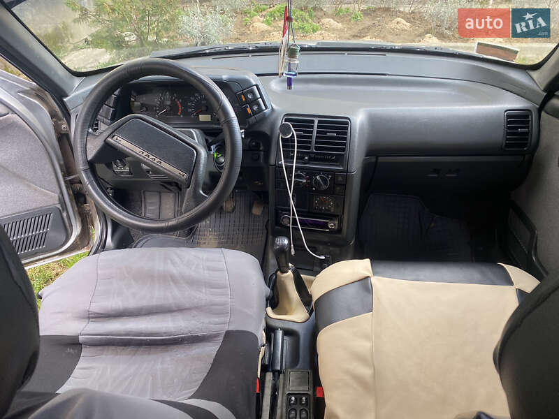 Хэтчбек ВАЗ / Lada 2112 2007 в Поляне