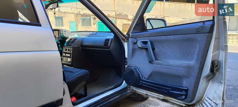 Хэтчбек ВАЗ / Lada 2112 2006 в Александровке