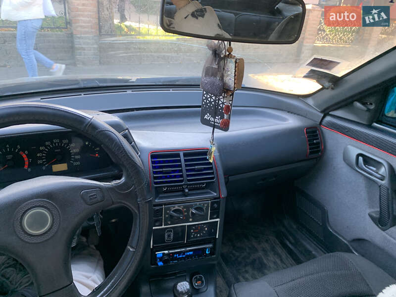 Хэтчбек ВАЗ / Lada 2112 2007 в Красилове