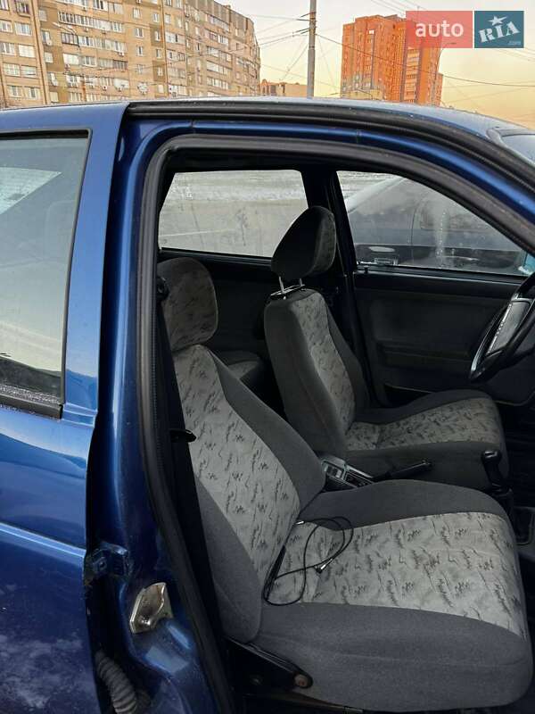 Хэтчбек ВАЗ / Lada 2112 2006 в Киеве