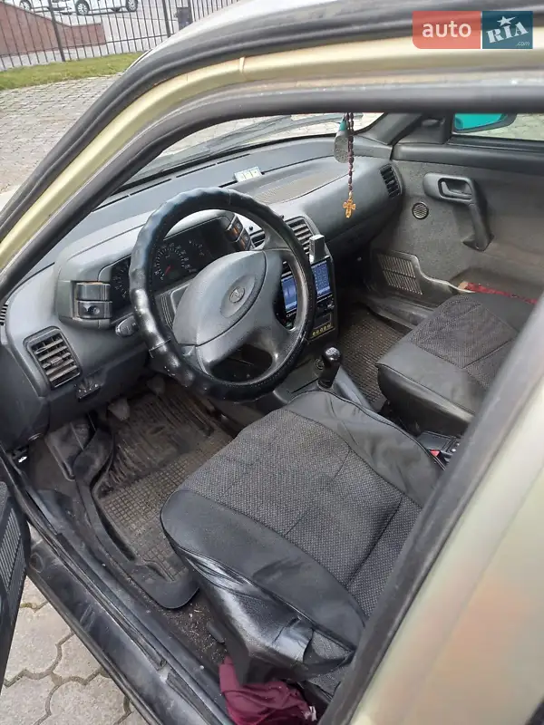 ВАЗ / Lada 2112 2004