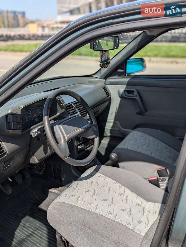 Хетчбек ВАЗ / Lada 2112 2006 в Львові фото 9 Хетчбек ВАЗ / Lada 2112 2006 в Львові