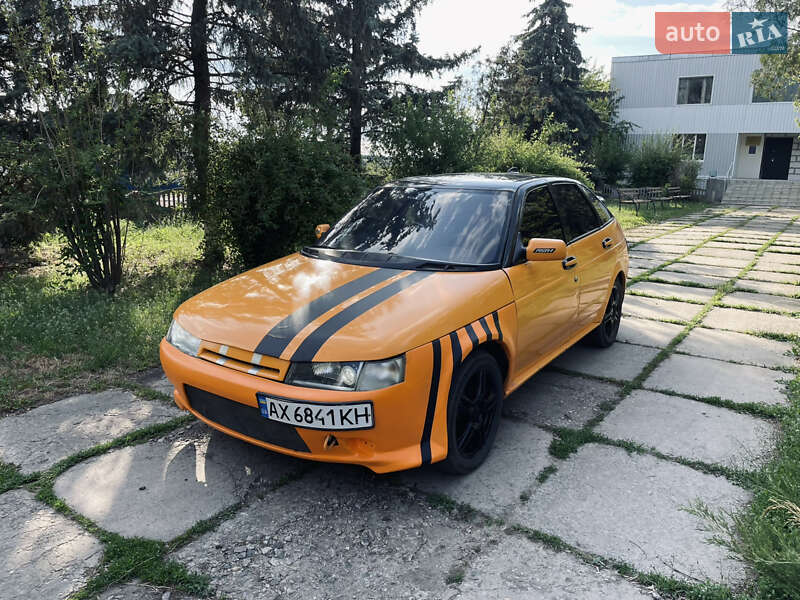 Хэтчбек ВАЗ 2112 2006 в 