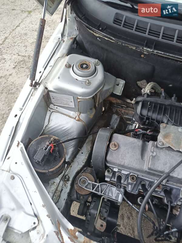 Хэтчбек ВАЗ / Lada 2112 2008 в Хотине фото 13 Хэтчбек ВАЗ / Lada 2112 2008 в Хотине