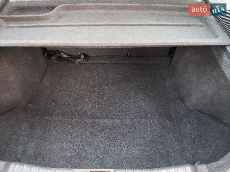 Хэтчбек ВАЗ / Lada 2112 2006 в Черкассах