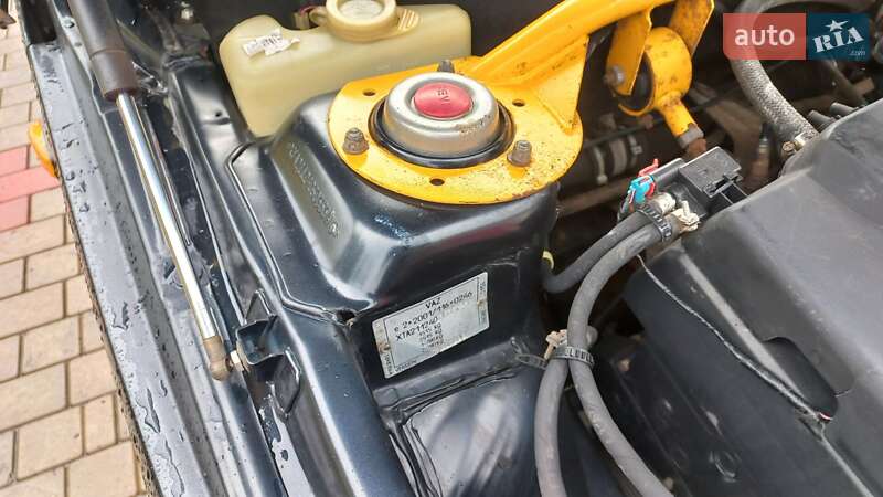 Хэтчбек ВАЗ / Lada 2112 2005 в Врадиевке