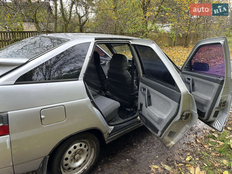 Хэтчбек ВАЗ / Lada 2112 2005 в Яготине