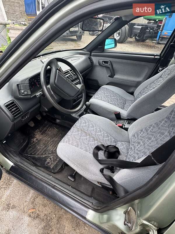 Хетчбек ВАЗ / Lada 2112 2005 в Києві фото 11 Хетчбек ВАЗ / Lada 2112 2005 в Києві