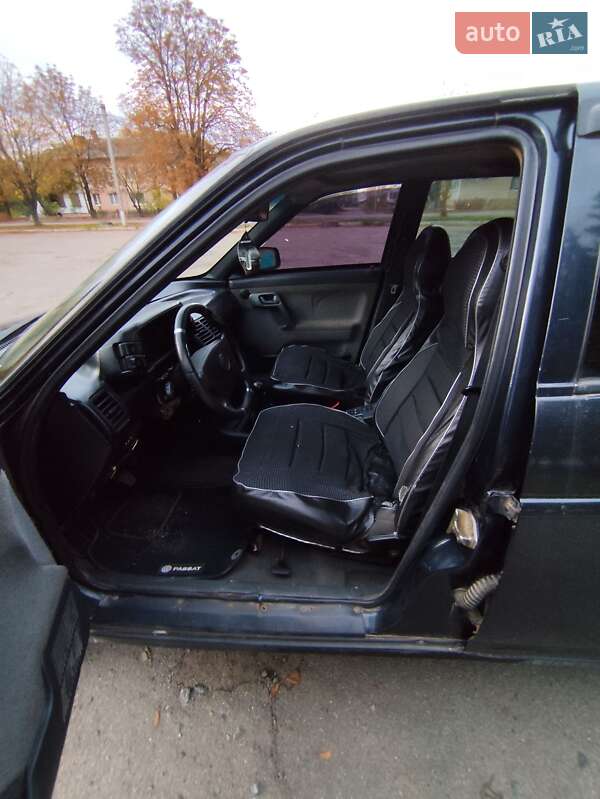 Хэтчбек ВАЗ / Lada 2112 2006 в Софиевке фото 3 Хэтчбек ВАЗ / Lada 2112 2006 в Софиевке