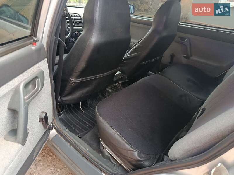 Хэтчбек ВАЗ / Lada 2112 2008 в Кривом Роге фото 2 Хэтчбек ВАЗ / Lada 2112 2008 в Кривом Роге