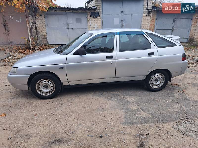 Хэтчбек ВАЗ / Lada 2112 2006 в Херсоне