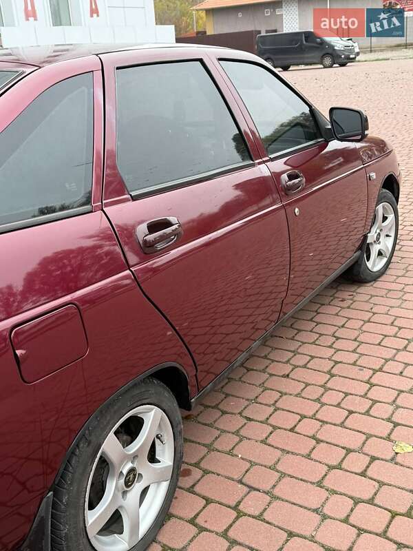 Хэтчбек ВАЗ / Lada 2112 2004 в Каменском