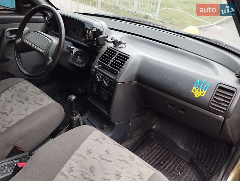 Хэтчбек ВАЗ / Lada 2112 2006 в Харькове фото 2 Хэтчбек ВАЗ / Lada 2112 2006 в Харькове
