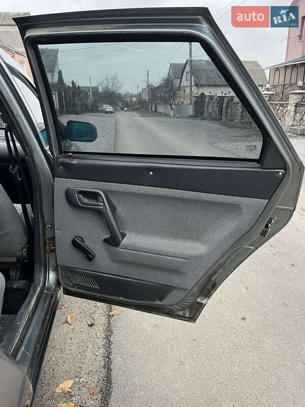 Хетчбек ВАЗ / Lada 2112 2006 в Бару фото 19 Хетчбек ВАЗ / Lada 2112 2006 в Бару