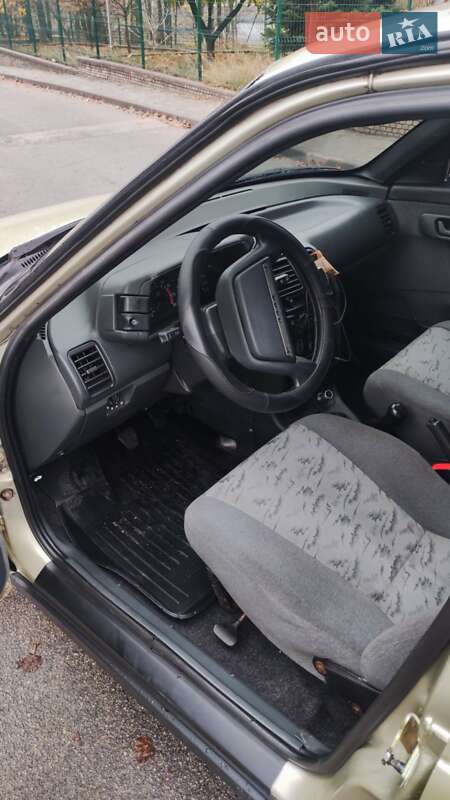 Хэтчбек ВАЗ / Lada 2112 2005 в Запорожье фото 4 Хэтчбек ВАЗ / Lada 2112 2005 в Запорожье