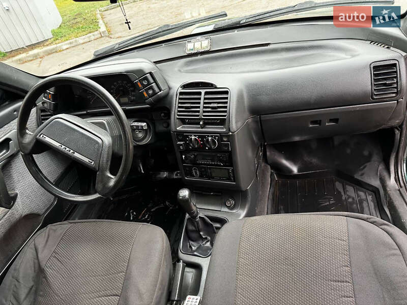 Хэтчбек ВАЗ / Lada 2112 2002 в Харькове