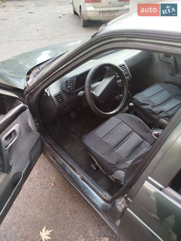 Хэтчбек ВАЗ / Lada 2112 2007 в Киеве