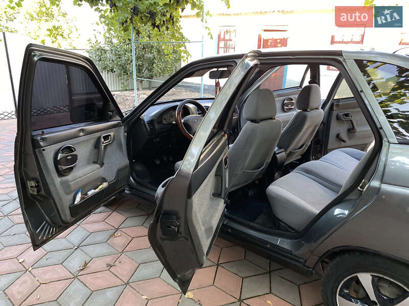 Хэтчбек ВАЗ / Lada 2112 2012 в Первомайске