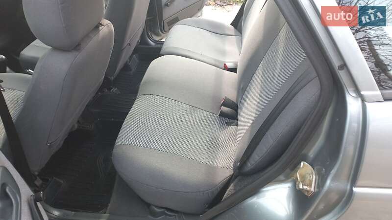 Хэтчбек ВАЗ / Lada 2112 2006 в Николаеве фото 23 Хэтчбек ВАЗ / Lada 2112 2006 в Николаеве