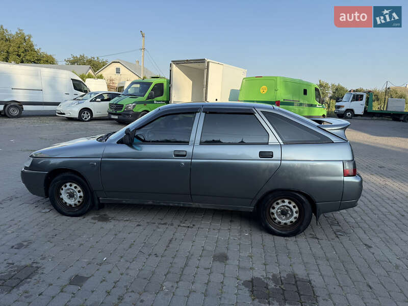 Хэтчбек ВАЗ / Lada 2112 2006 в Черновцах