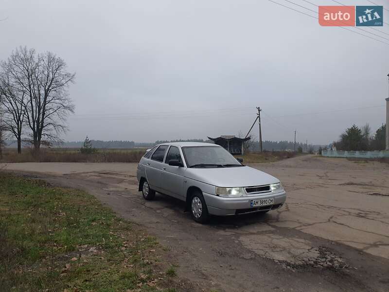 Хэтчбек ВАЗ / Lada 2112 2002 в Попельне