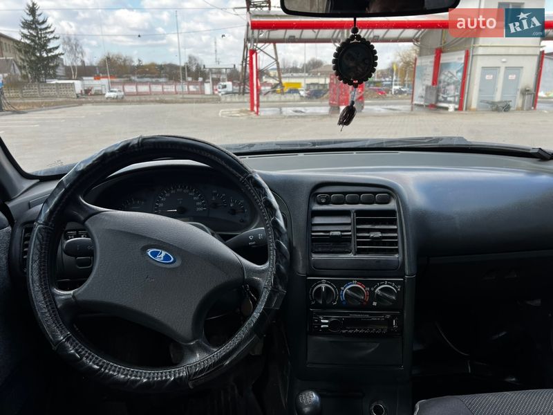 Хэтчбек ВАЗ / Lada 2112 2008 в Виннице