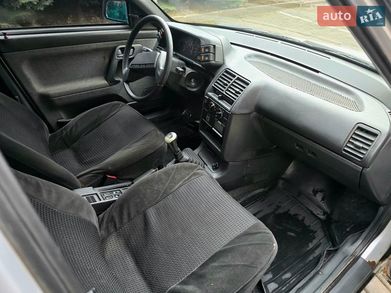 Хэтчбек ВАЗ / Lada 2112 2004 в Харькове