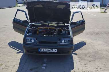 Хэтчбек ВАЗ 2113 Samara 2006 в 