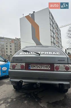 Хэтчбек ВАЗ 2113 Samara 2005 в 