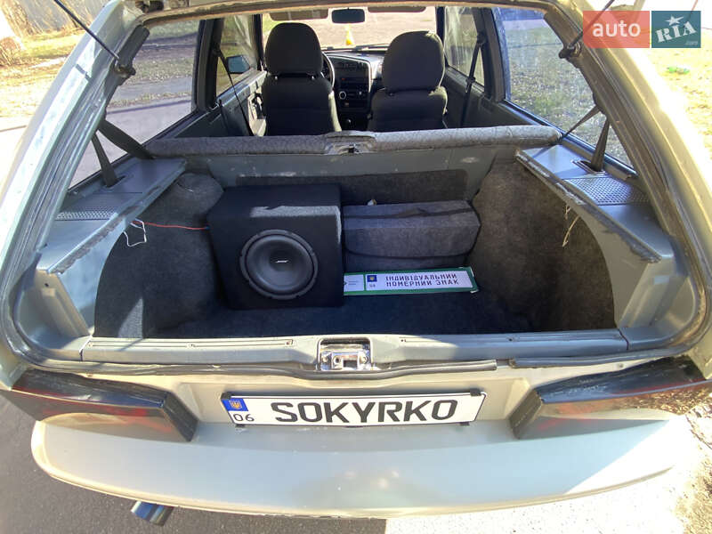 Хэтчбек ВАЗ / Lada 2113 Samara 2005 в Емильчине фото 3 Хэтчбек ВАЗ / Lada 2113 Samara 2005 в Емильчине