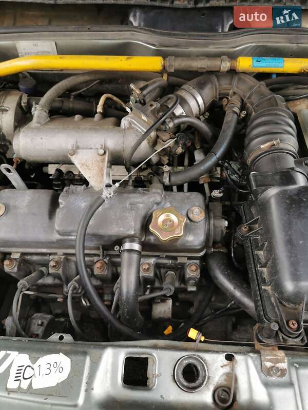 Хэтчбек ВАЗ / Lada 2113 Samara 2005 в Ровно фото 25 Хэтчбек ВАЗ / Lada 2113 Samara 2005 в Ровно
