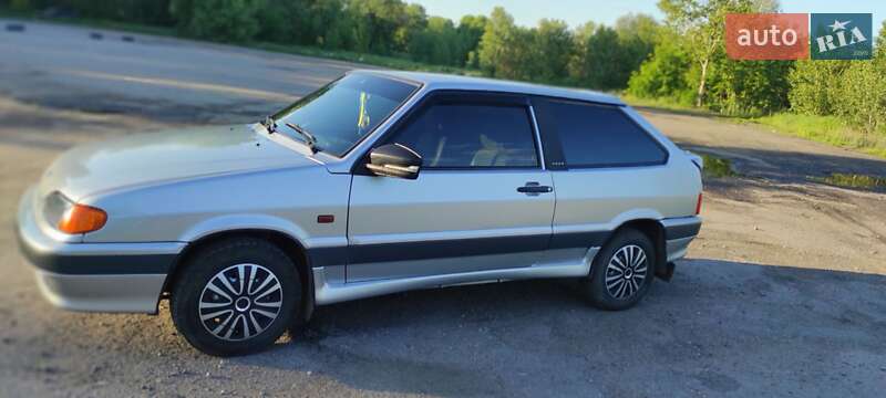 Хетчбек ВАЗ / Lada 2113 Samara 2006 в Павлограді фото 3 Хетчбек ВАЗ / Lada 2113 Samara 2006 в Павлограді