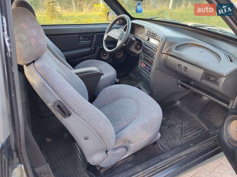 Хэтчбек ВАЗ / Lada 2113 Samara 2005 в Львове