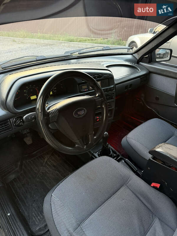 Хэтчбек ВАЗ / Lada 2113 Samara 2007 в Чернигове фото 19 Хэтчбек ВАЗ / Lada 2113 Samara 2007 в Чернигове