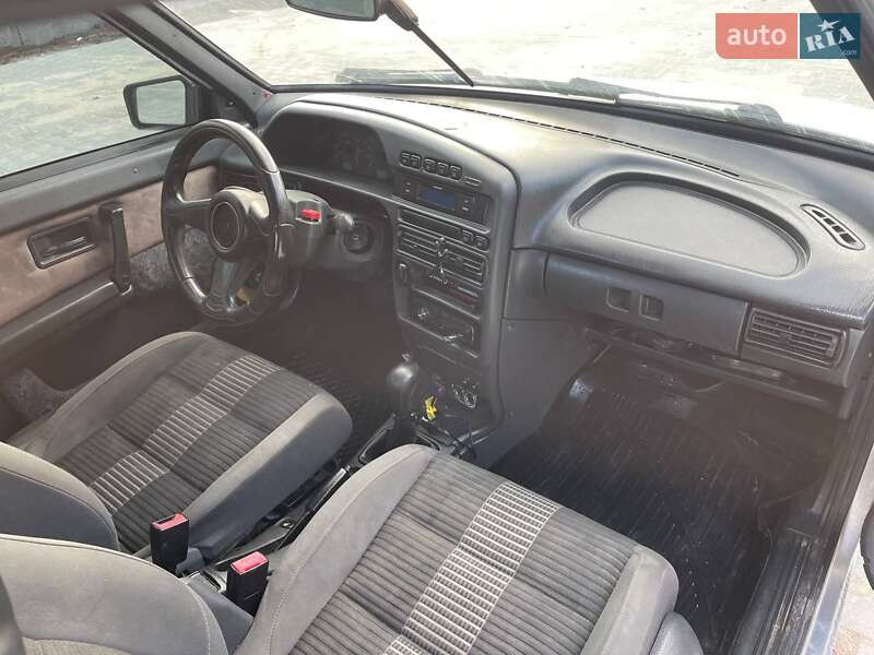 Хэтчбек ВАЗ / Lada 2113 Samara 2007 в Тернополе фото 26 Хэтчбек ВАЗ / Lada 2113 Samara 2007 в Тернополе