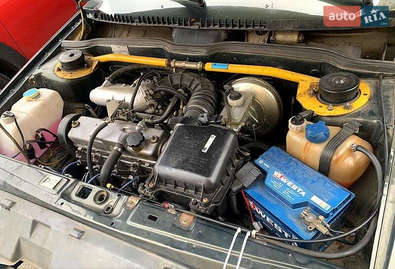 Хэтчбек ВАЗ / Lada 2113 Samara 2006 в Киеве фото 9 Хэтчбек ВАЗ / Lada 2113 Samara 2006 в Киеве