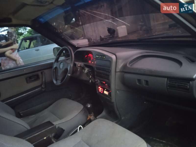 Хэтчбек ВАЗ / Lada 2113 Samara 2007 в Калуше фото 5 Хэтчбек ВАЗ / Lada 2113 Samara 2007 в Калуше