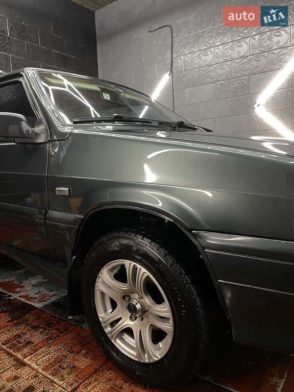 Хэтчбек ВАЗ / Lada 2113 Samara 2008 в Нежине фото 12 Хэтчбек ВАЗ / Lada 2113 Samara 2008 в Нежине